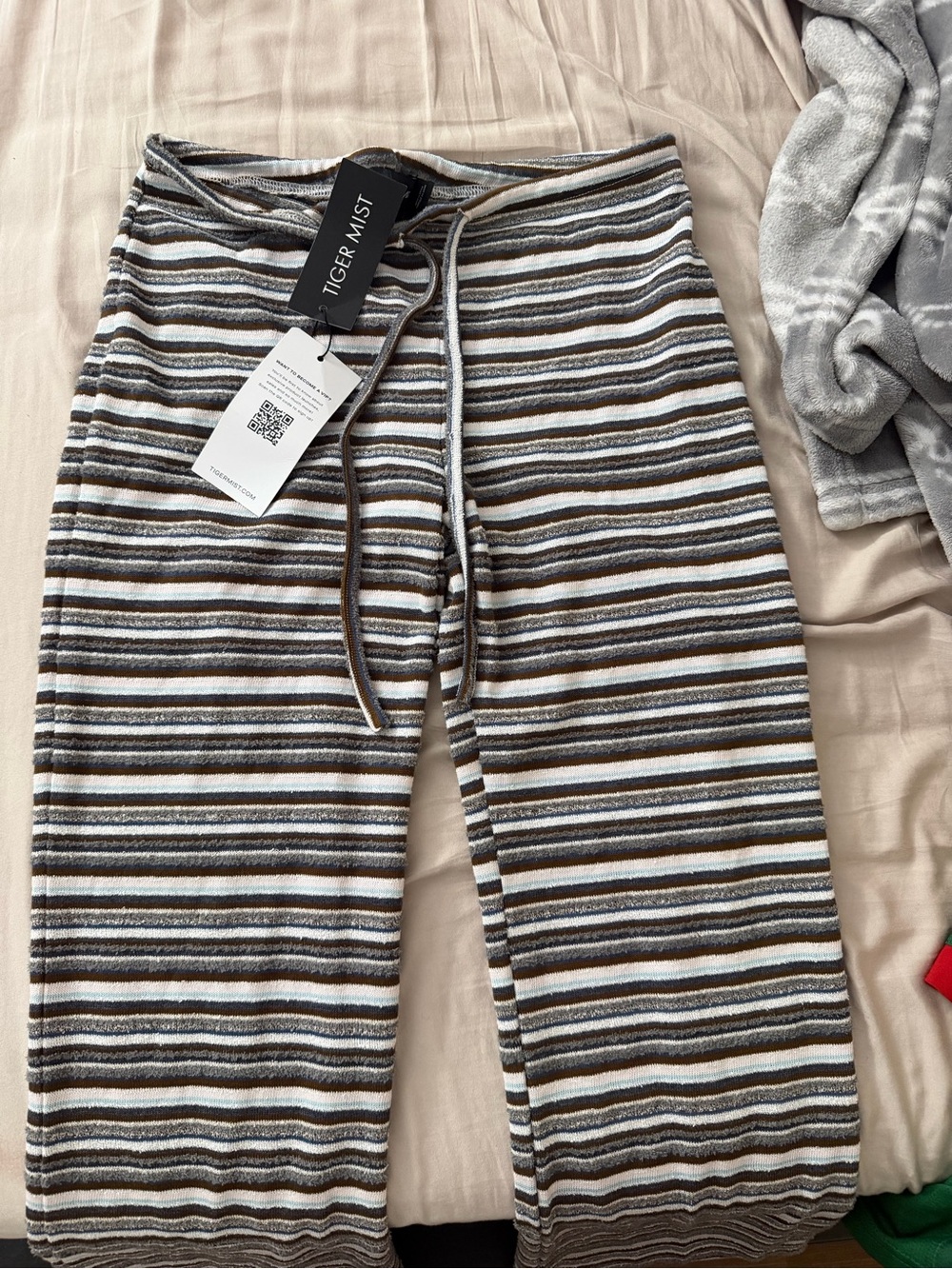 Tiger Mist Striped pants - Picture 2 of 4